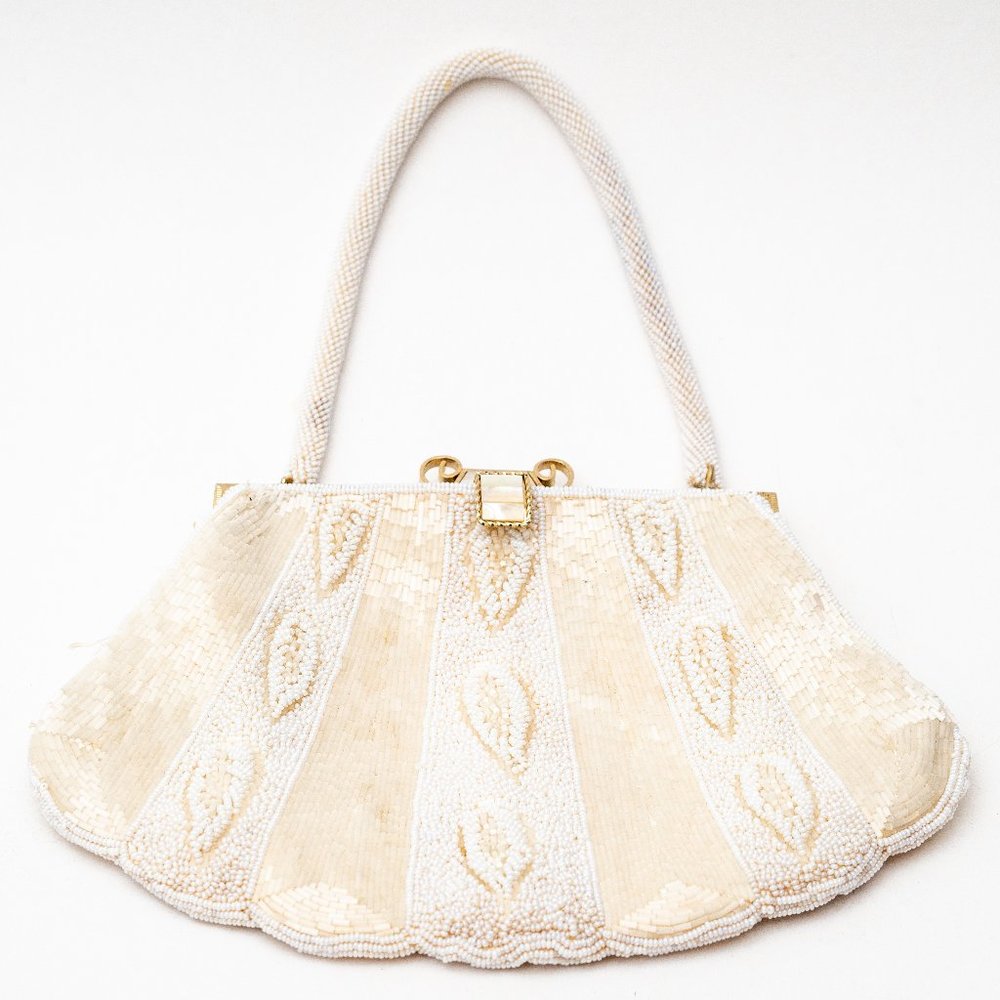 Vintage White Off White Clam Shell hand beaded purse with Mother of Pearl Clasp